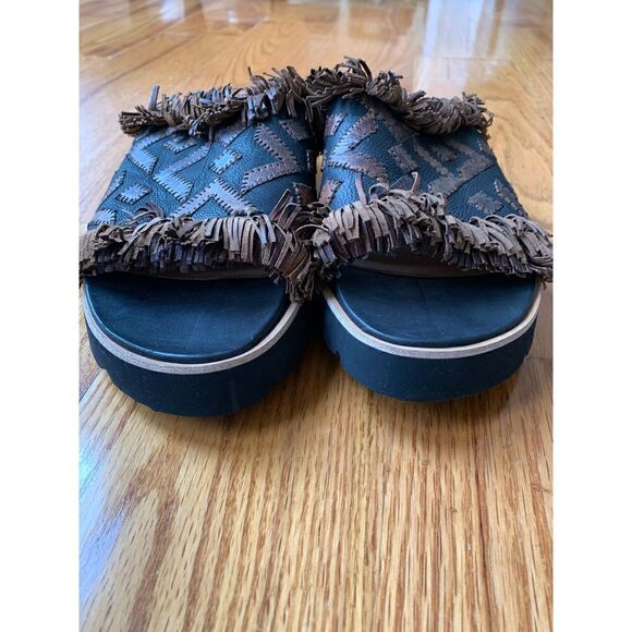 Rare Find! Gentle Souls by Kenneth Cole 🖤 - Picture 5 of 6